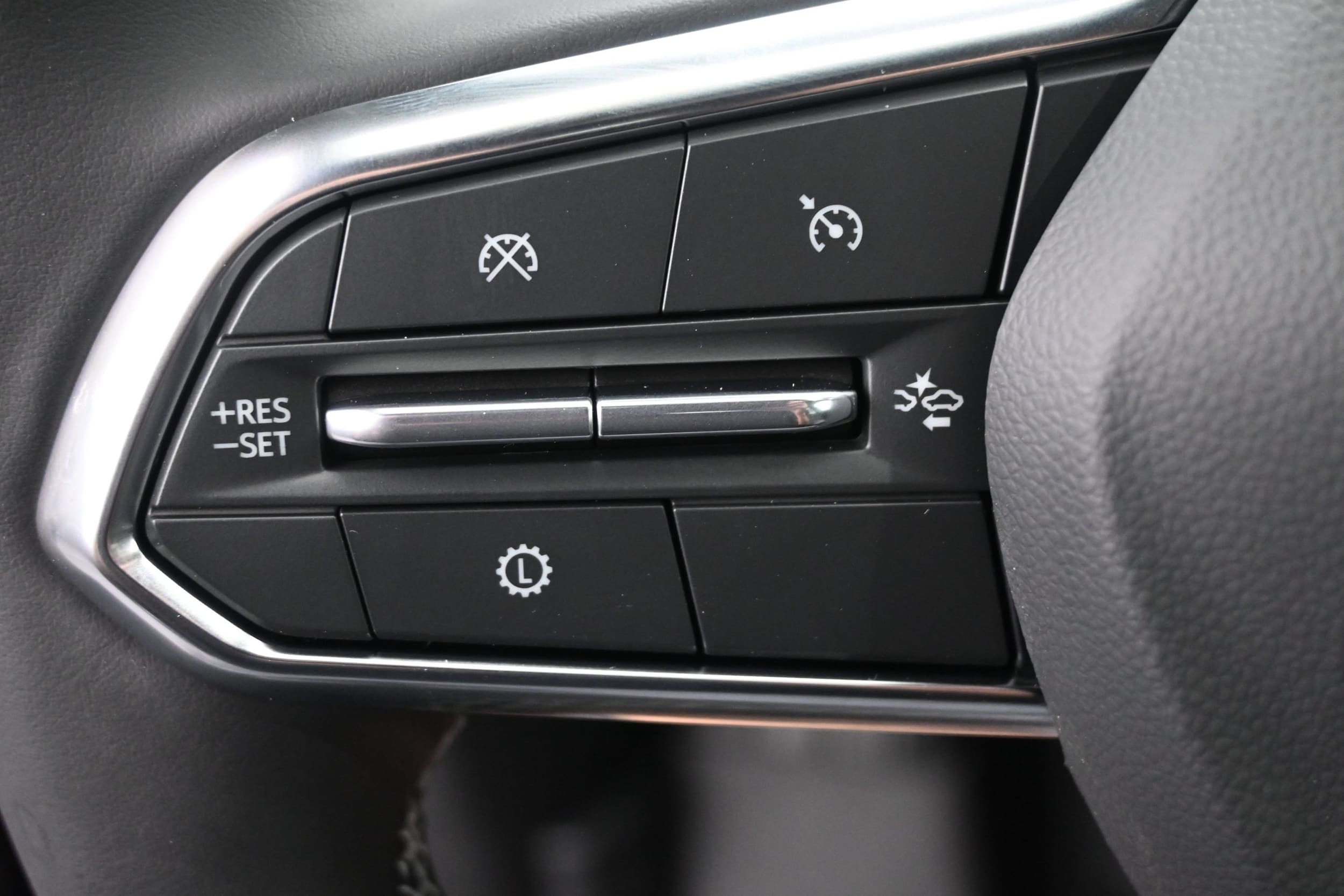2027 Chevrolet Traverse LT - Photo 26