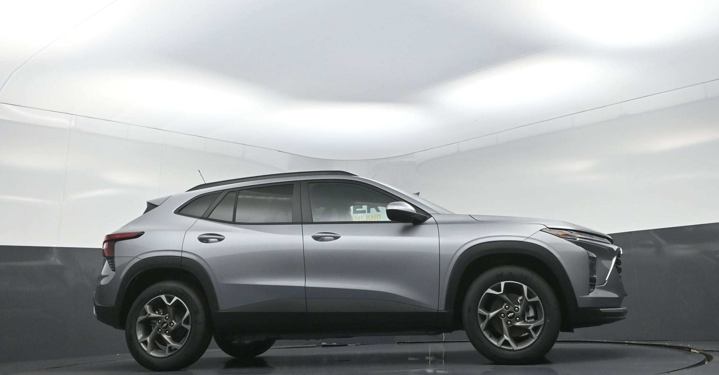 2026 Chevrolet Trax LT - Photo 9