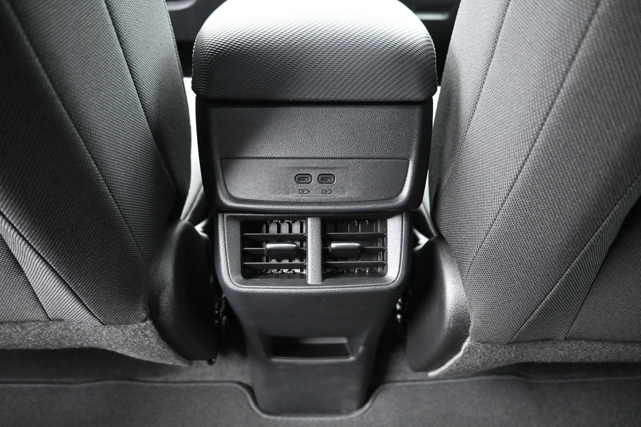 2027 Chevrolet Equinox LT - Photo 46