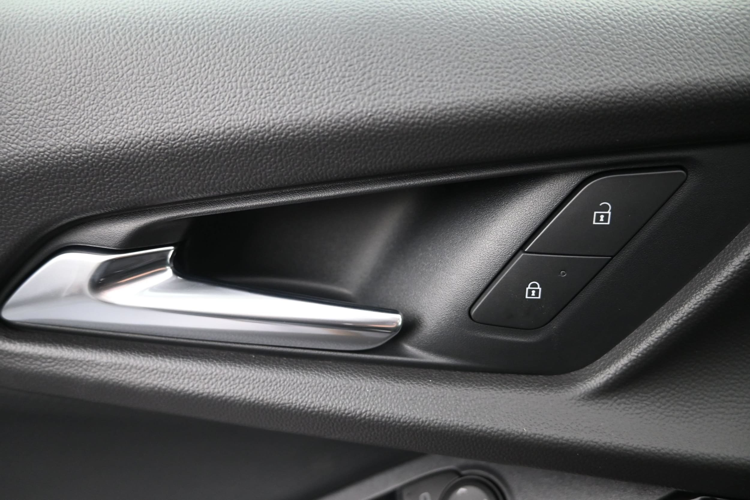 2027 Chevrolet Equinox LT - Photo 23