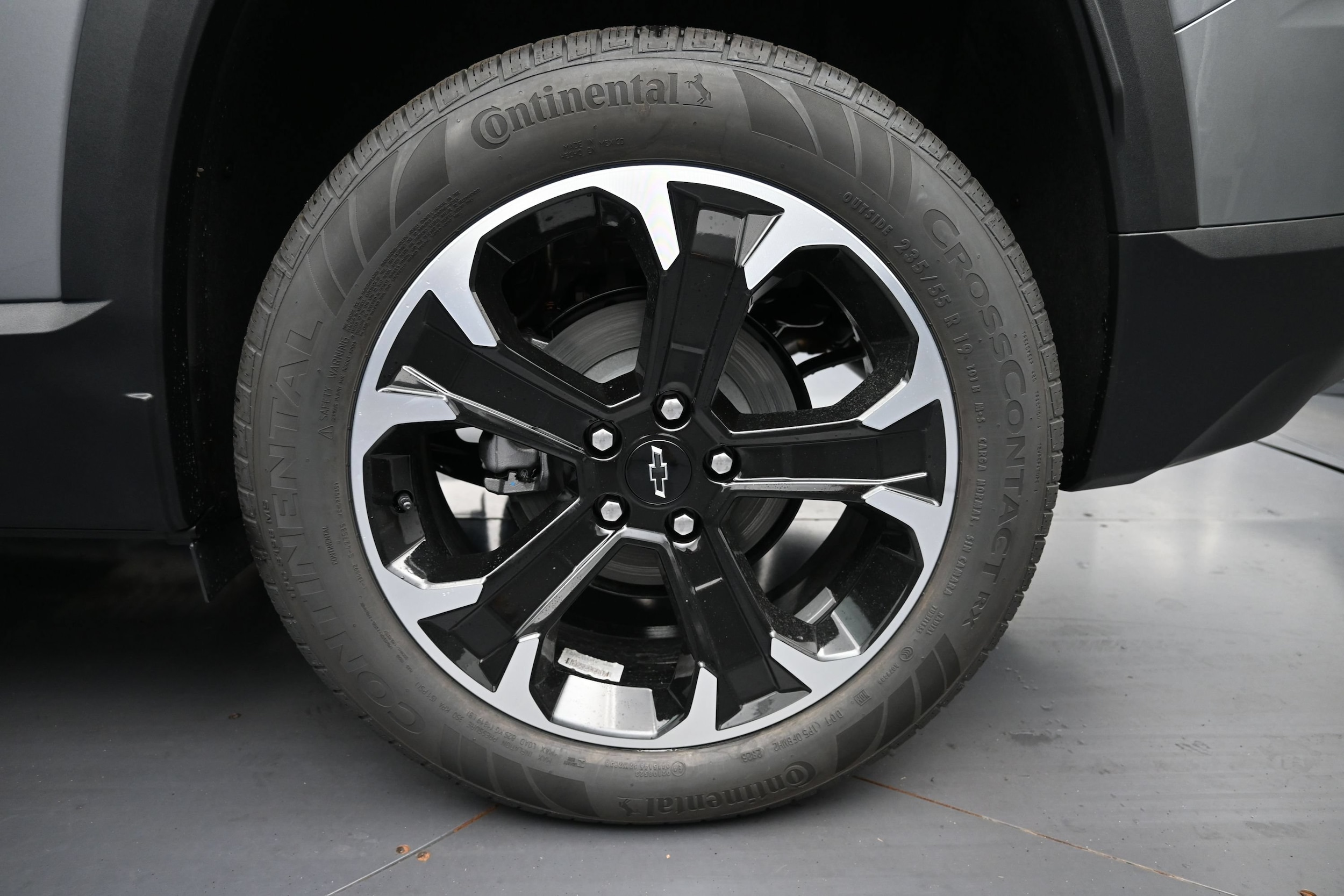2027 Chevrolet Equinox LT - Photo 52