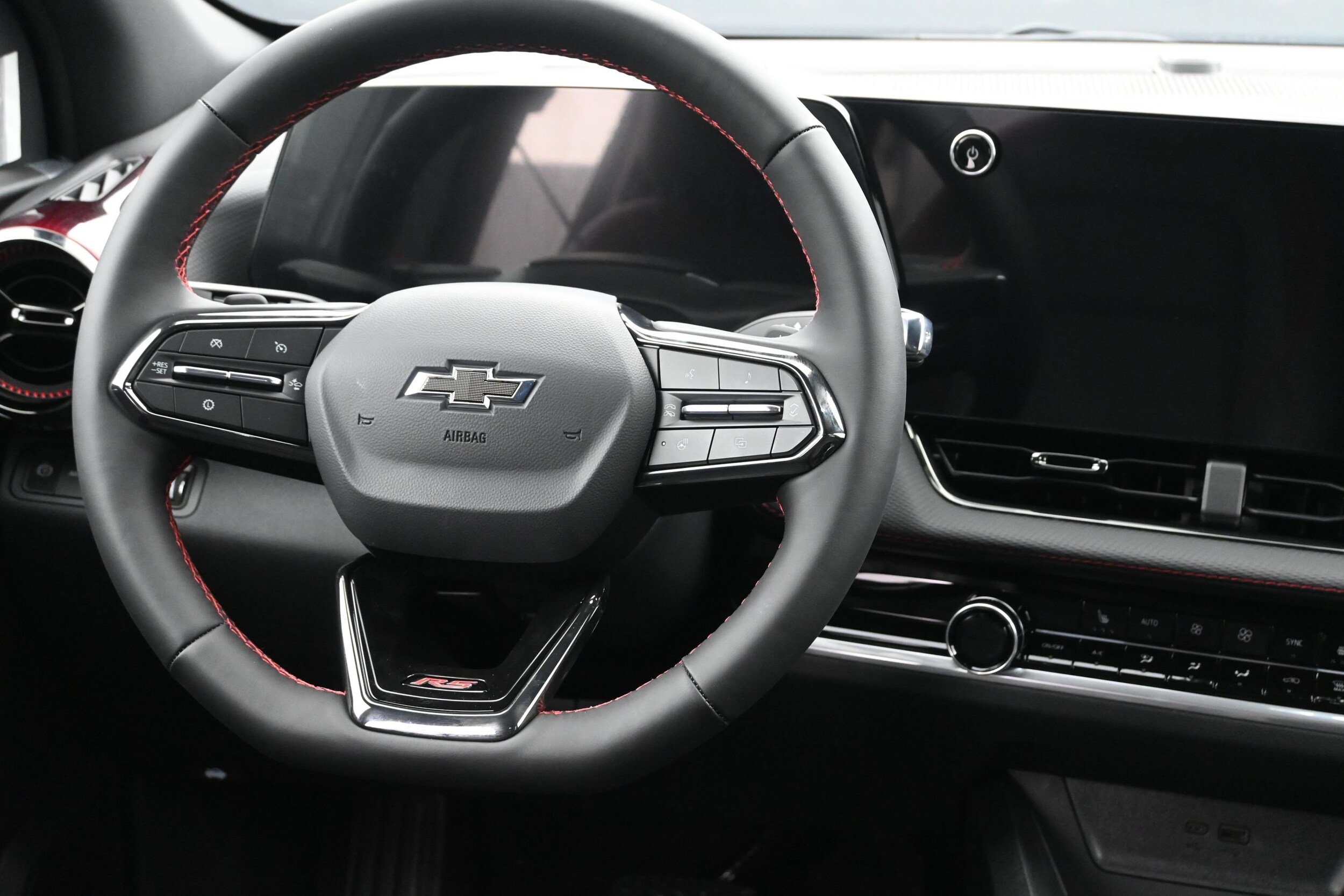 2027 Chevrolet Equinox RS - Photo 17