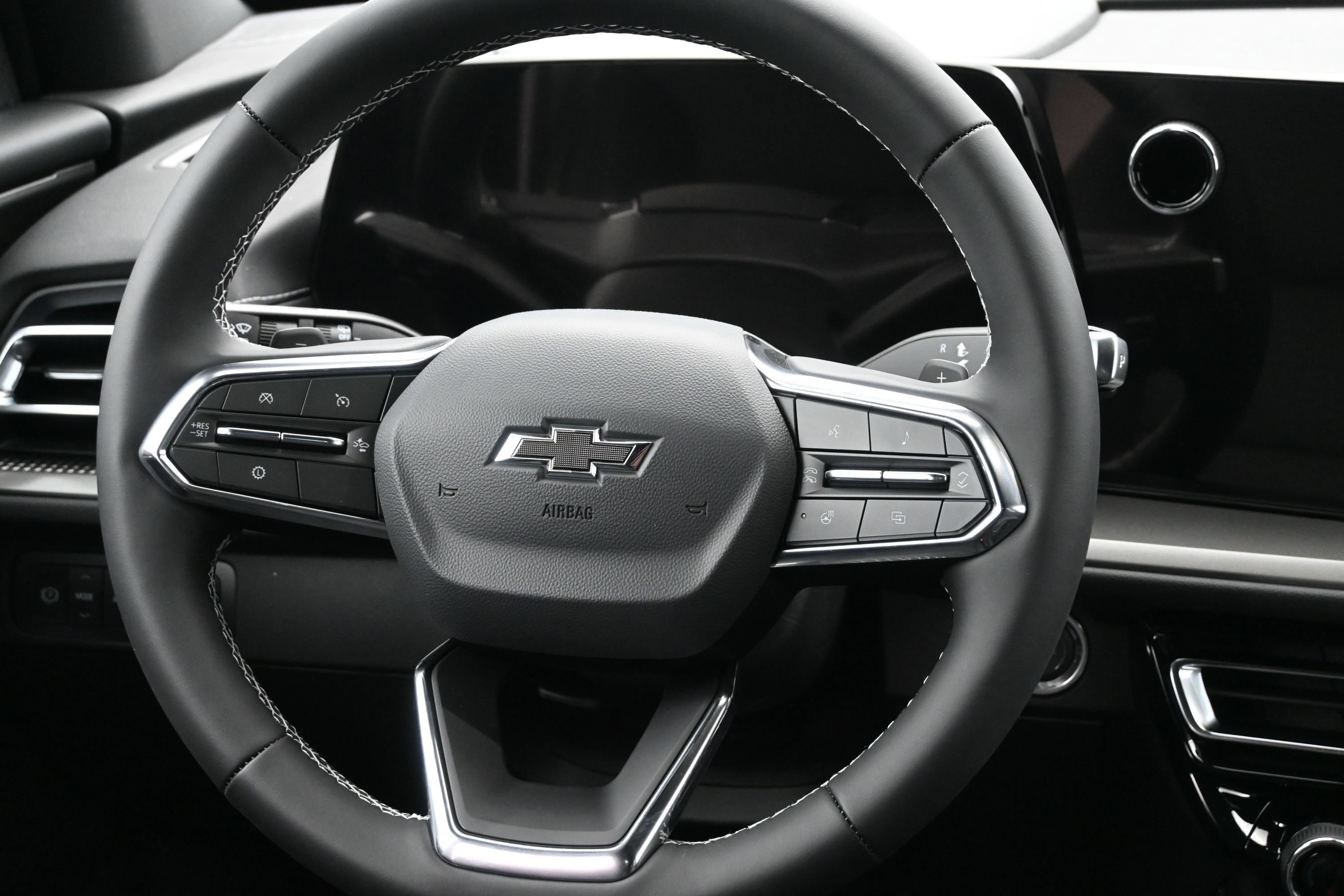 2027 Chevrolet Traverse LT - Photo 17