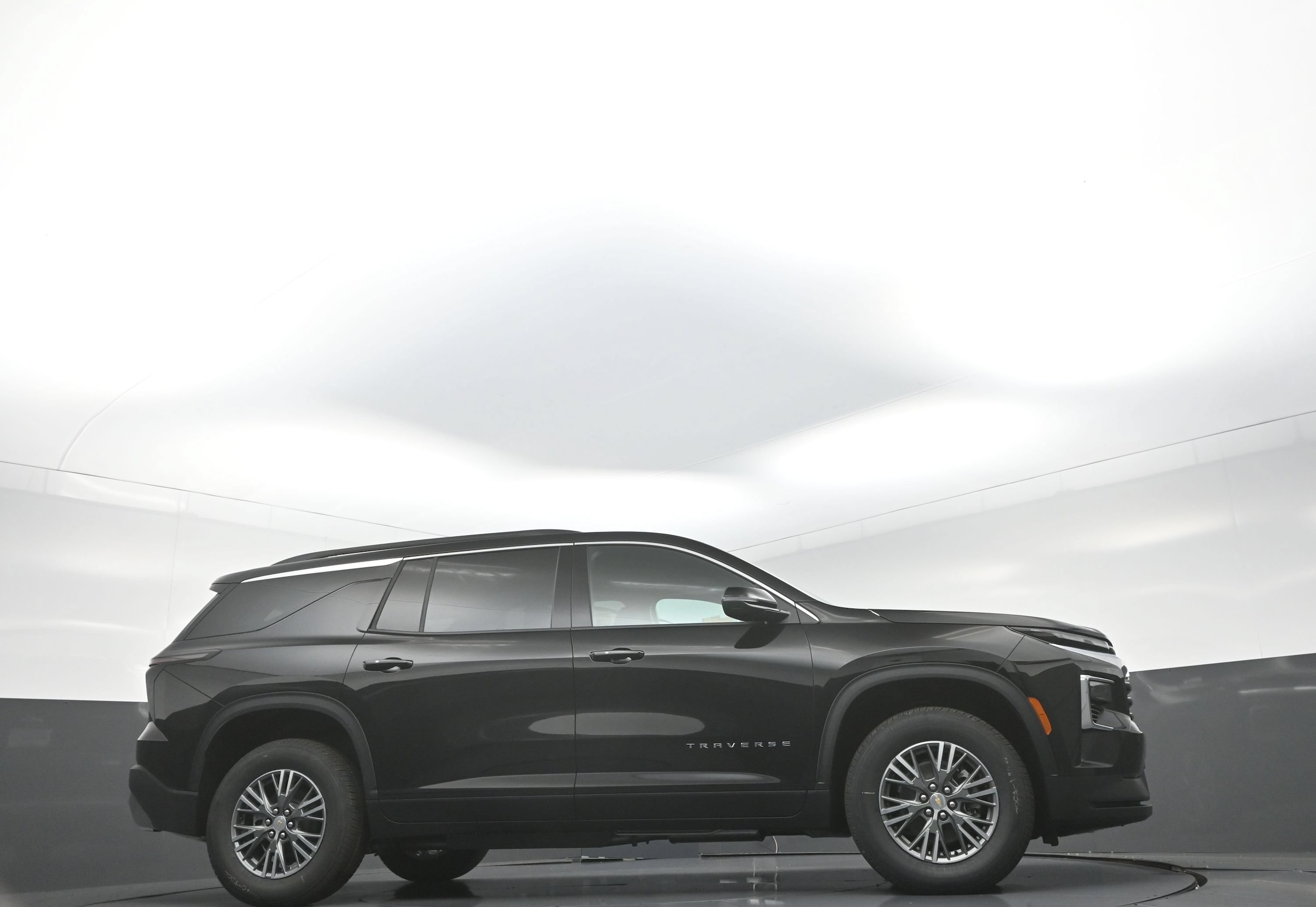 2027 Chevrolet Traverse LT - Photo 9