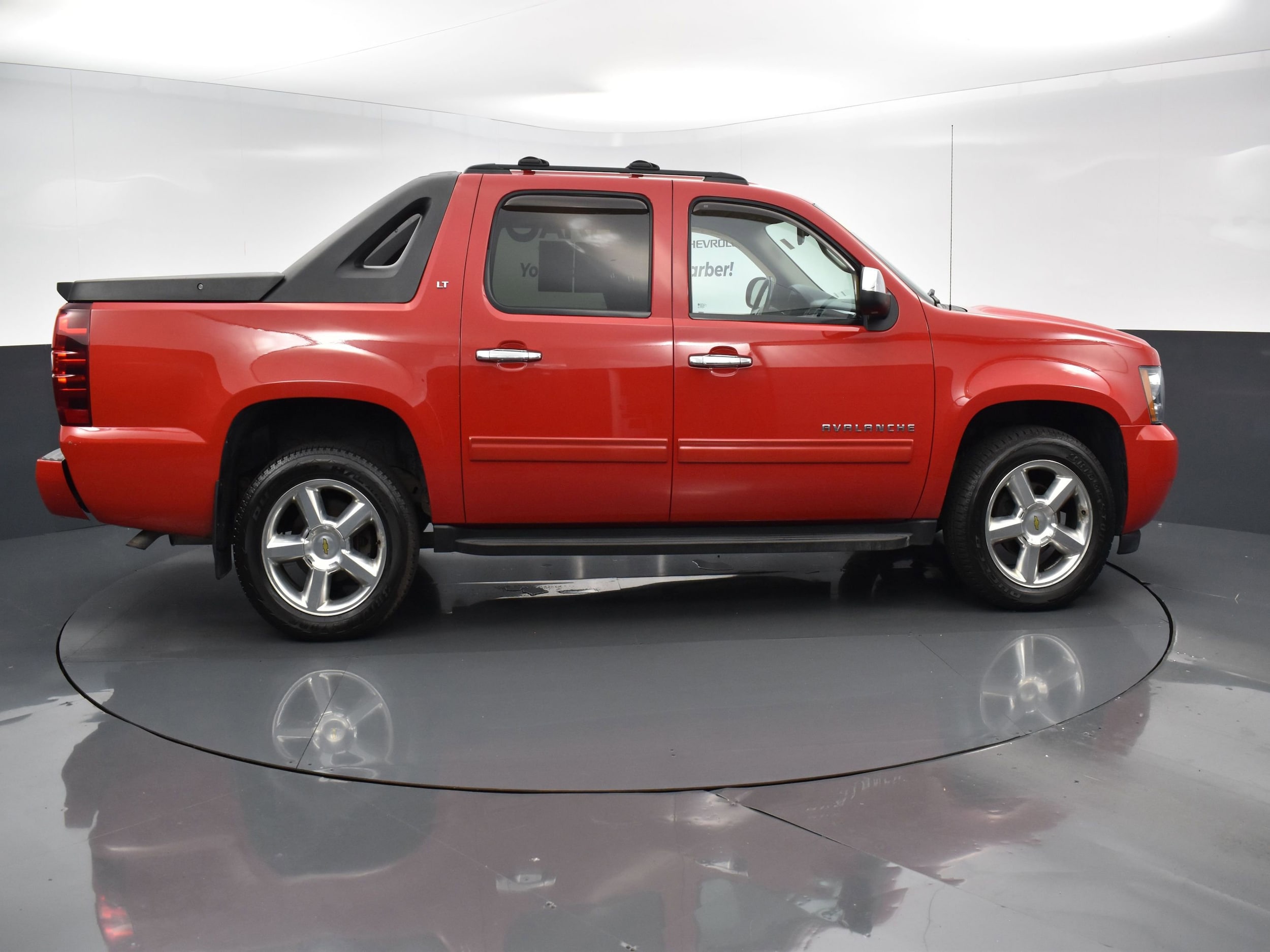 Used 2012 Chevrolet Avalanche LT with VIN 3GNTKFE74CG208700 for sale in Highland, IN