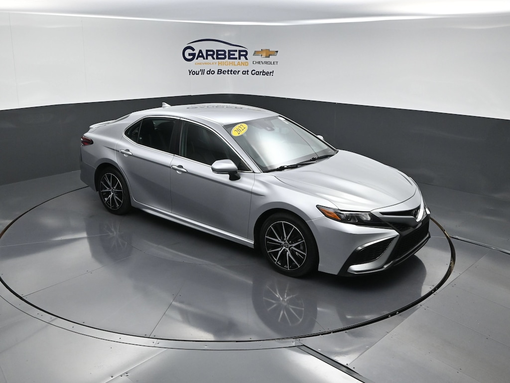 Used 2022 Toyota Camry SE Sedan