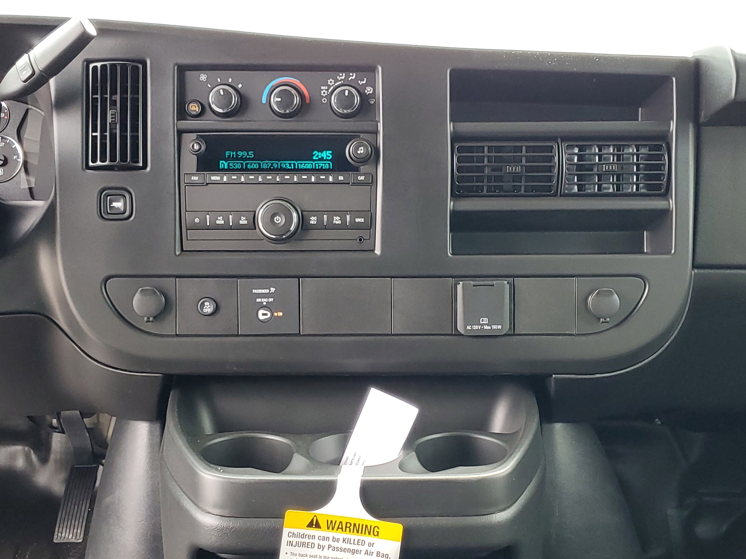 2026 Chevrolet Express Cargo Work Van - Photo 18
