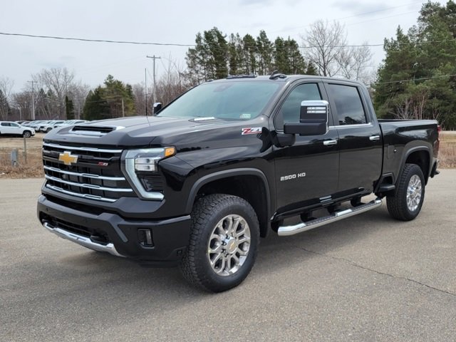 2025 Chevrolet Silverado 2500HD LT photo 2