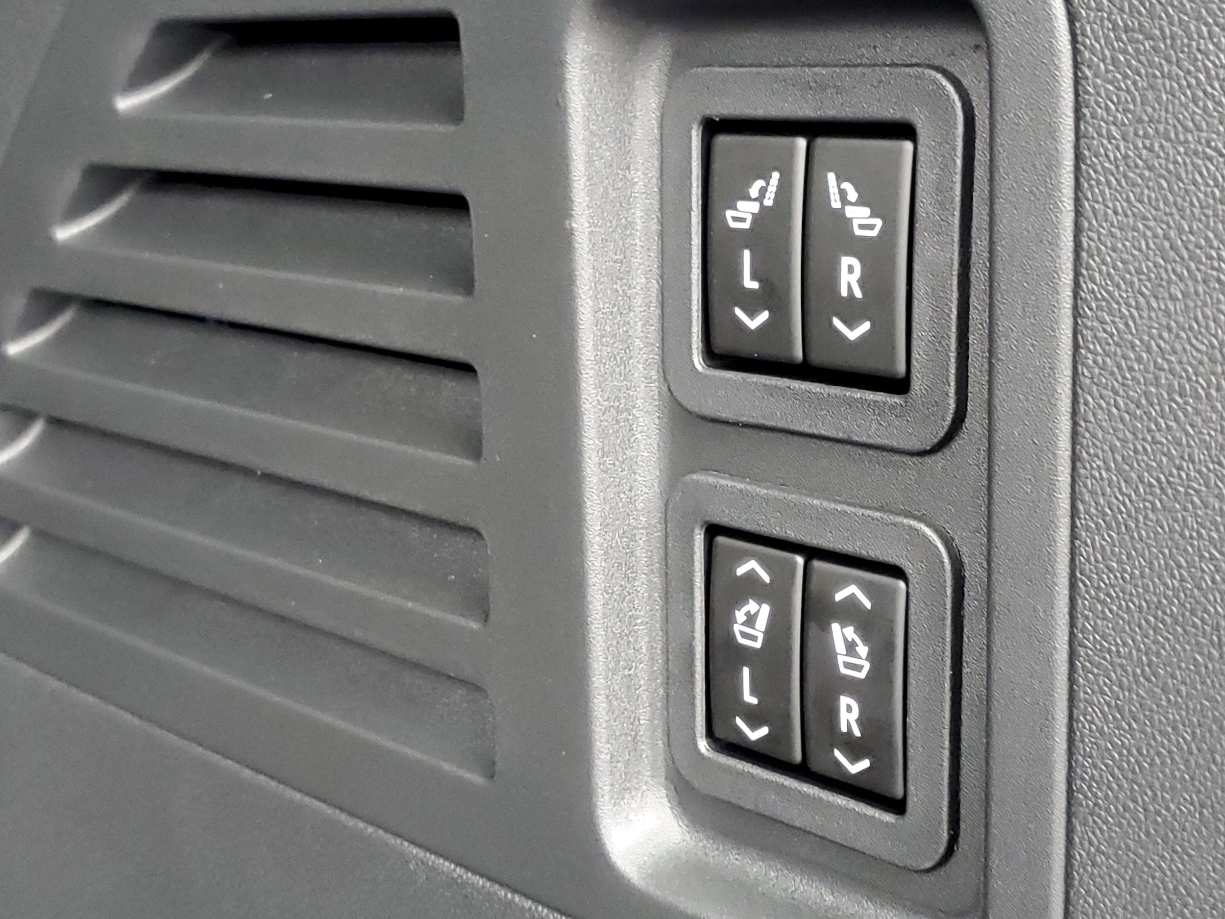 2026 Chevrolet Traverse High Country - Photo 33
