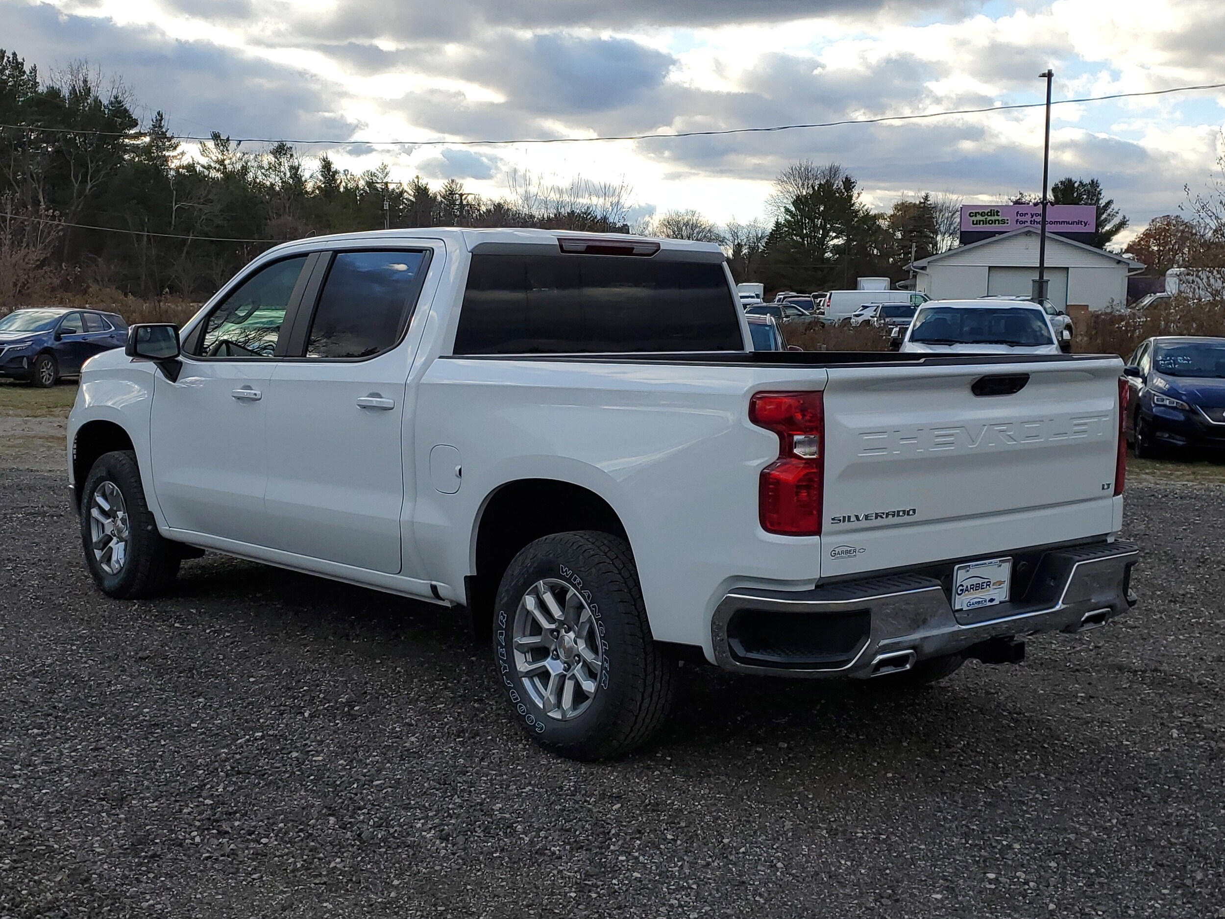 2026 Chevrolet Silverado 1500 LT photo 3