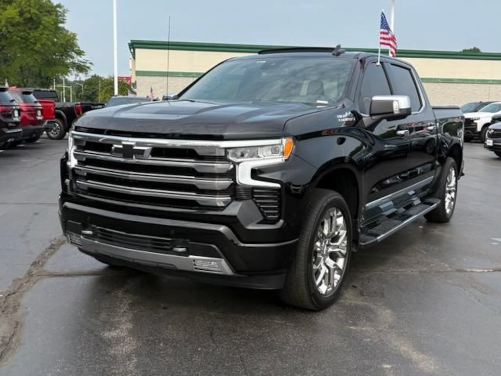 Used 2025 Chevrolet Silverado 1500 High Country Truck Crew Cab