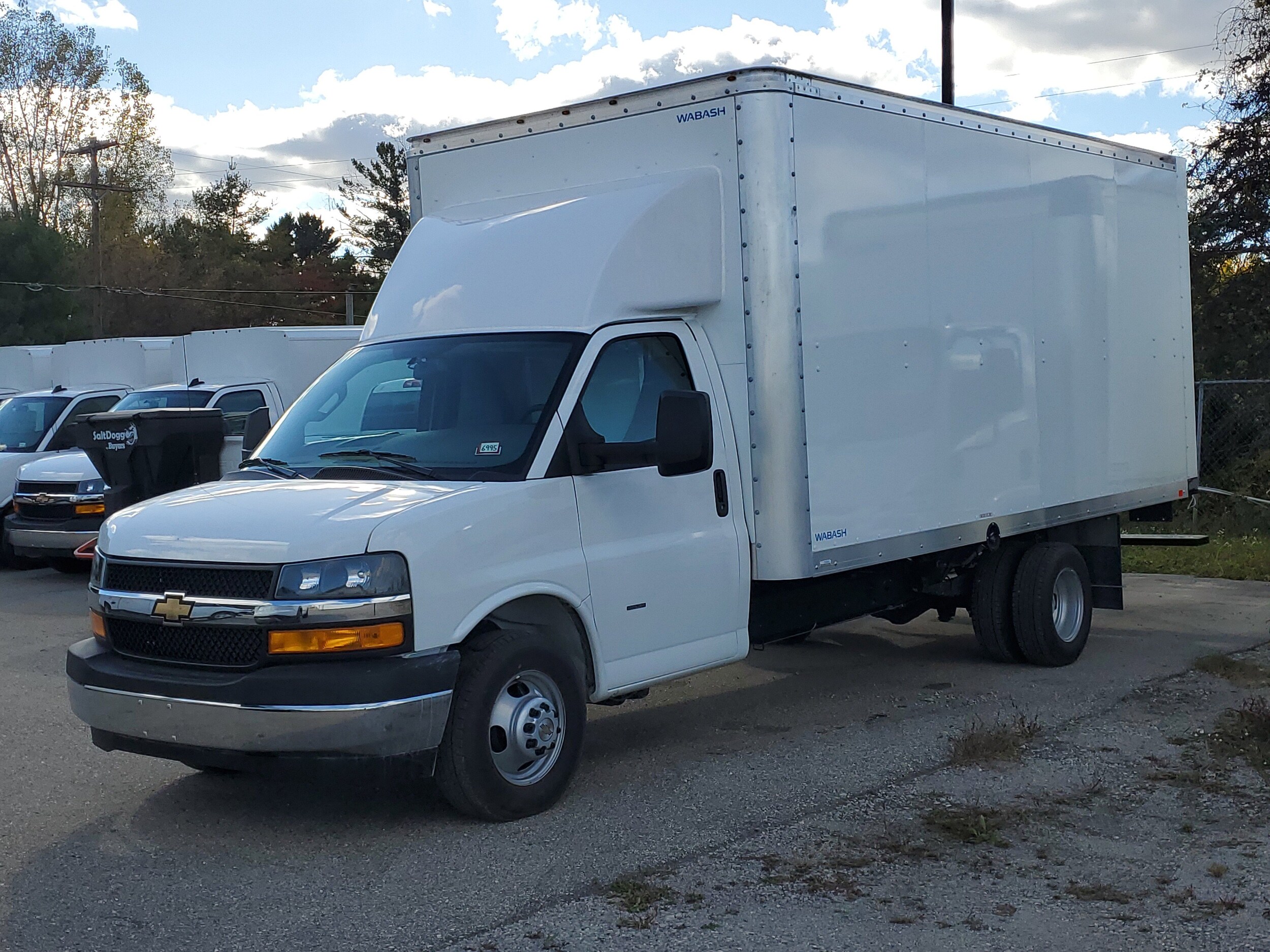 2025 Chevrolet Express 3500 Cutaway Van photo 2