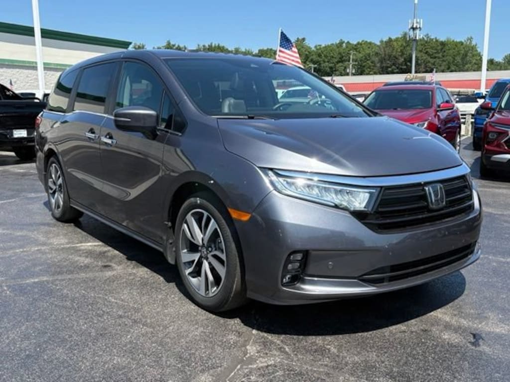 Used 2023 Honda Odyssey Touring Van
