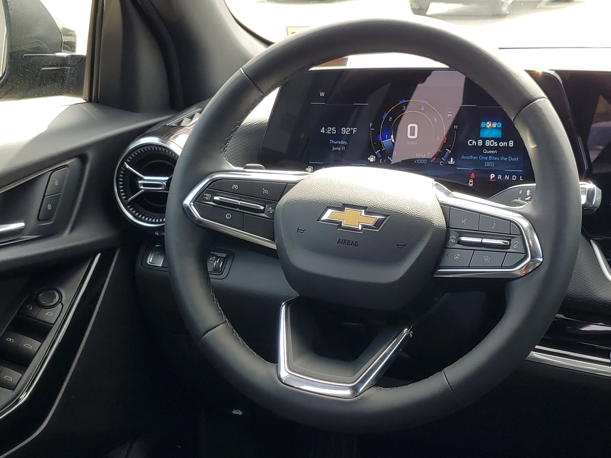 2026 Chevrolet Equinox LT - Photo 25