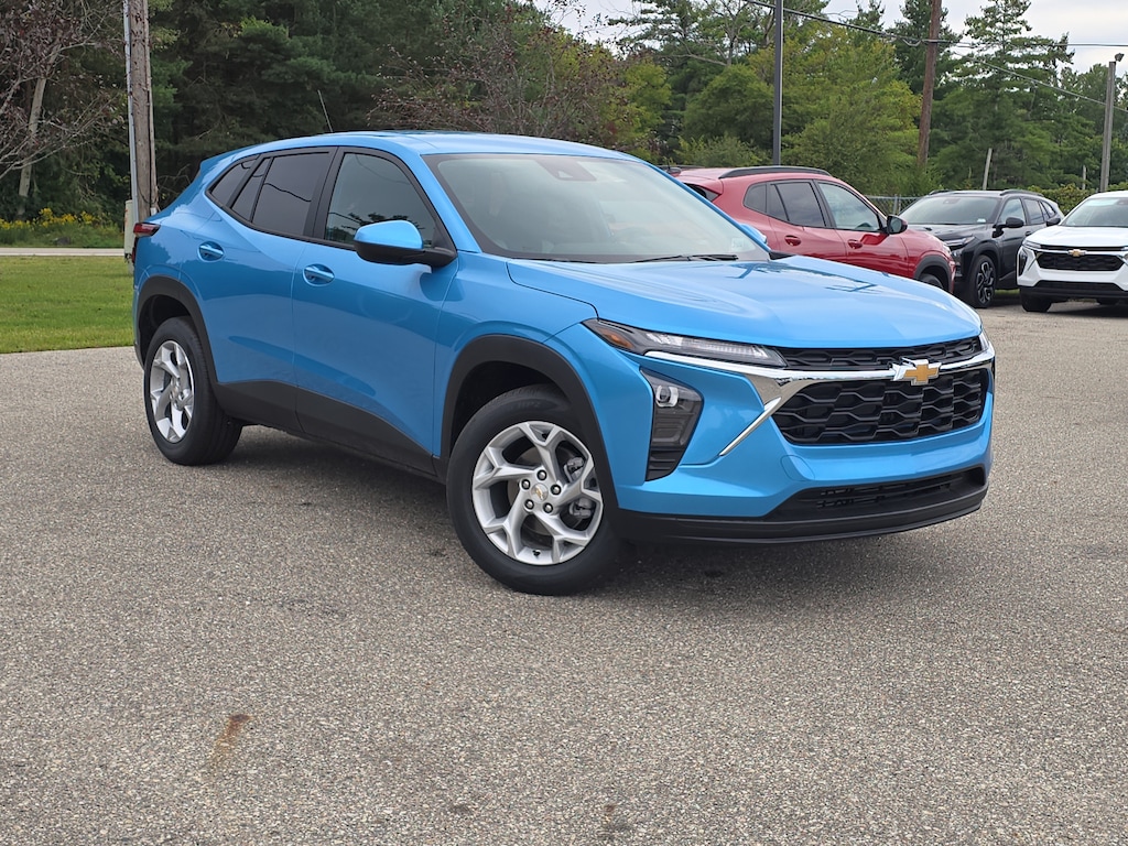New 2026 Chevrolet Trax LS SUV