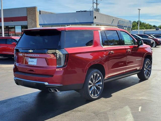 2025 Chevrolet Suburban High Country photo 4