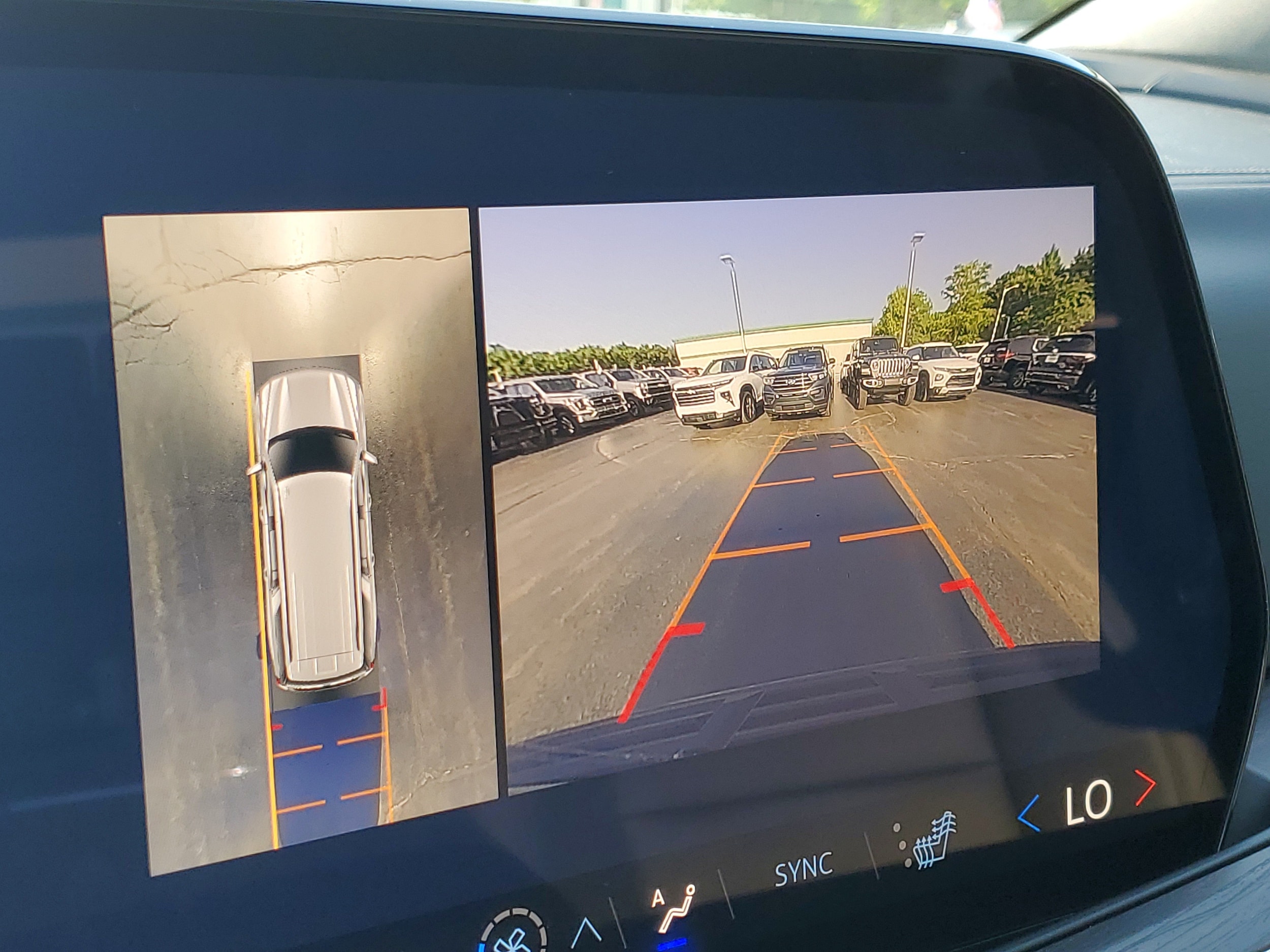 2026 Chevrolet Suburban Z71 - Photo 18