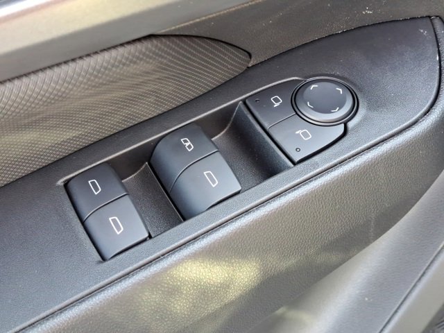 2025 Chevrolet Equinox EV RS - Photo 17