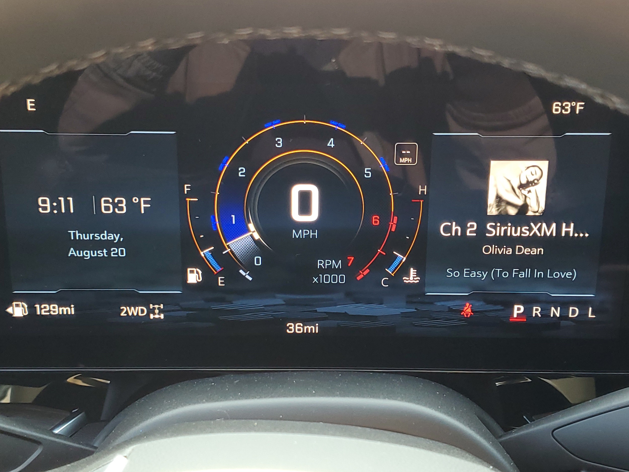 2026 Chevrolet Suburban Z71 - Photo 10