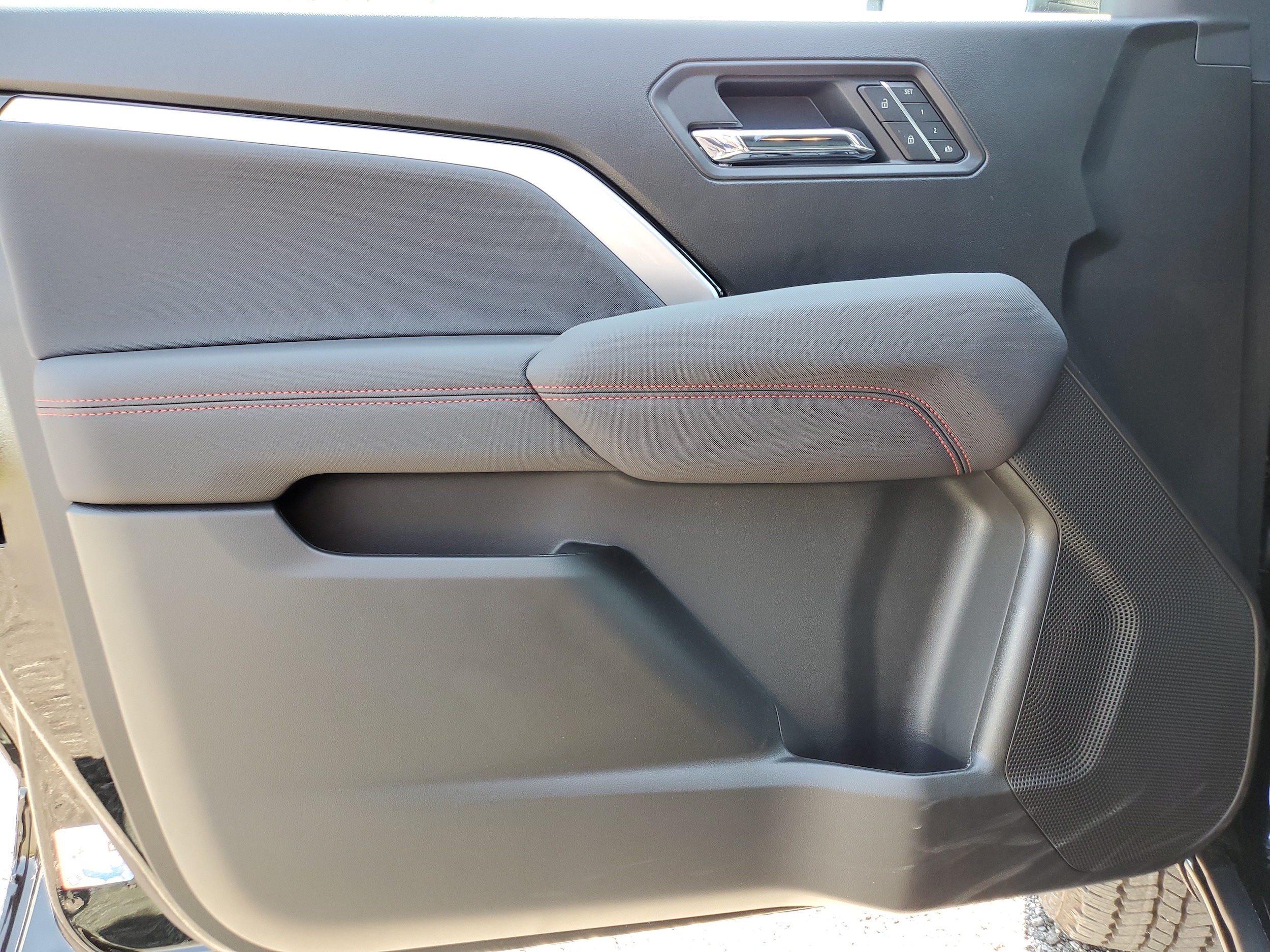 2026 Chevrolet Colorado Z71 - Photo 23