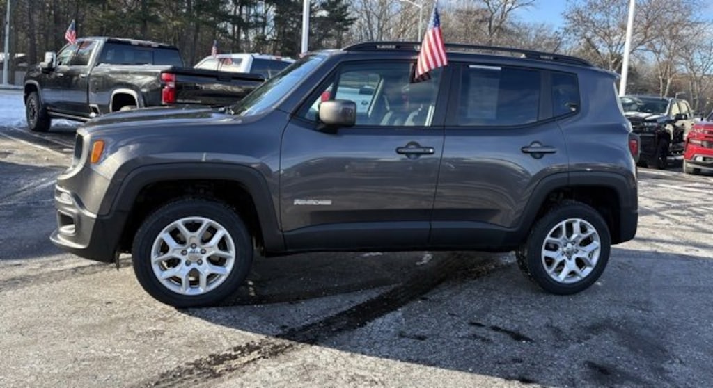 Used 2016 Jeep Renegade Latitude SUV