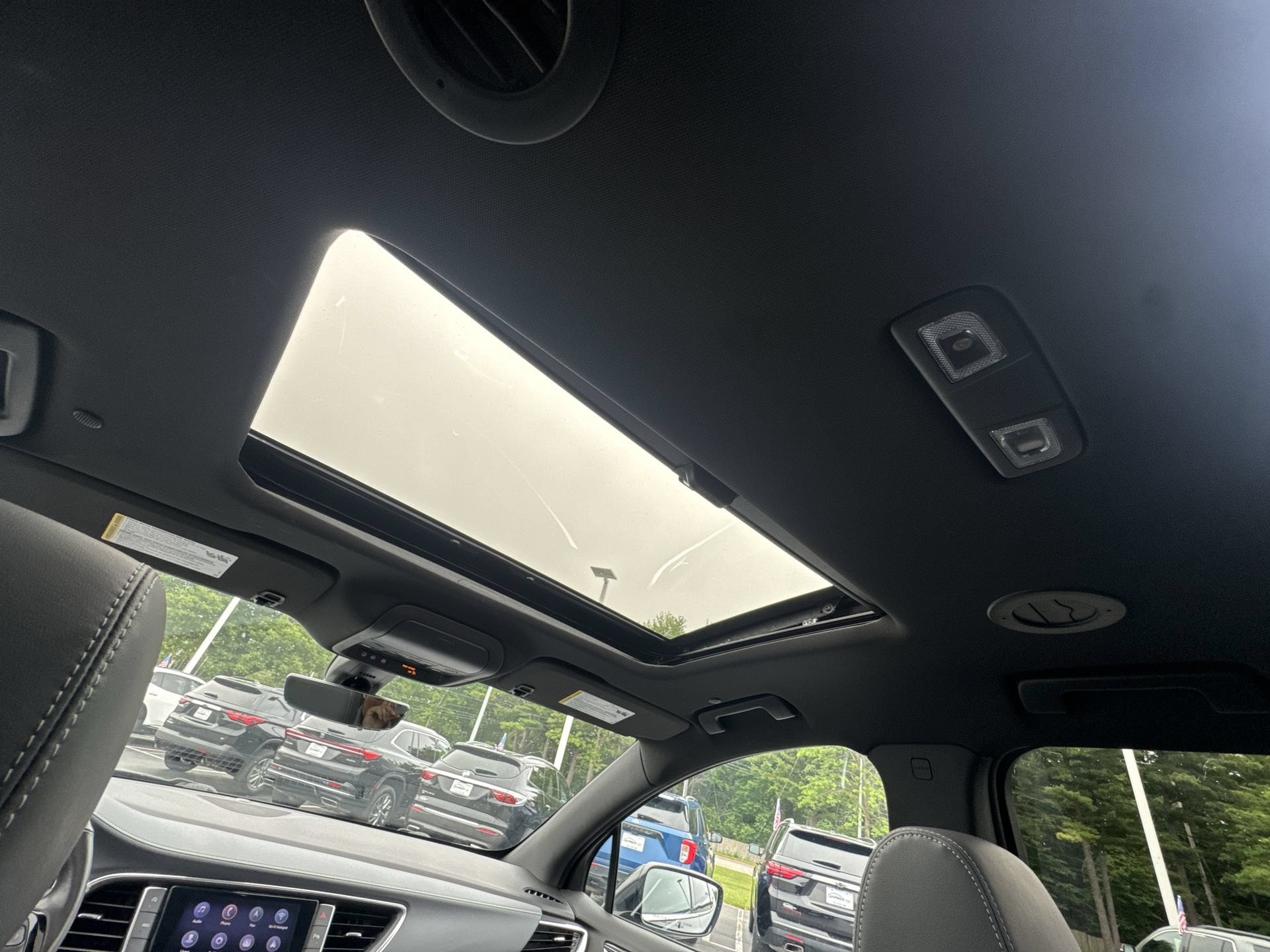 2024 Buick Enclave Premium - Photo 16