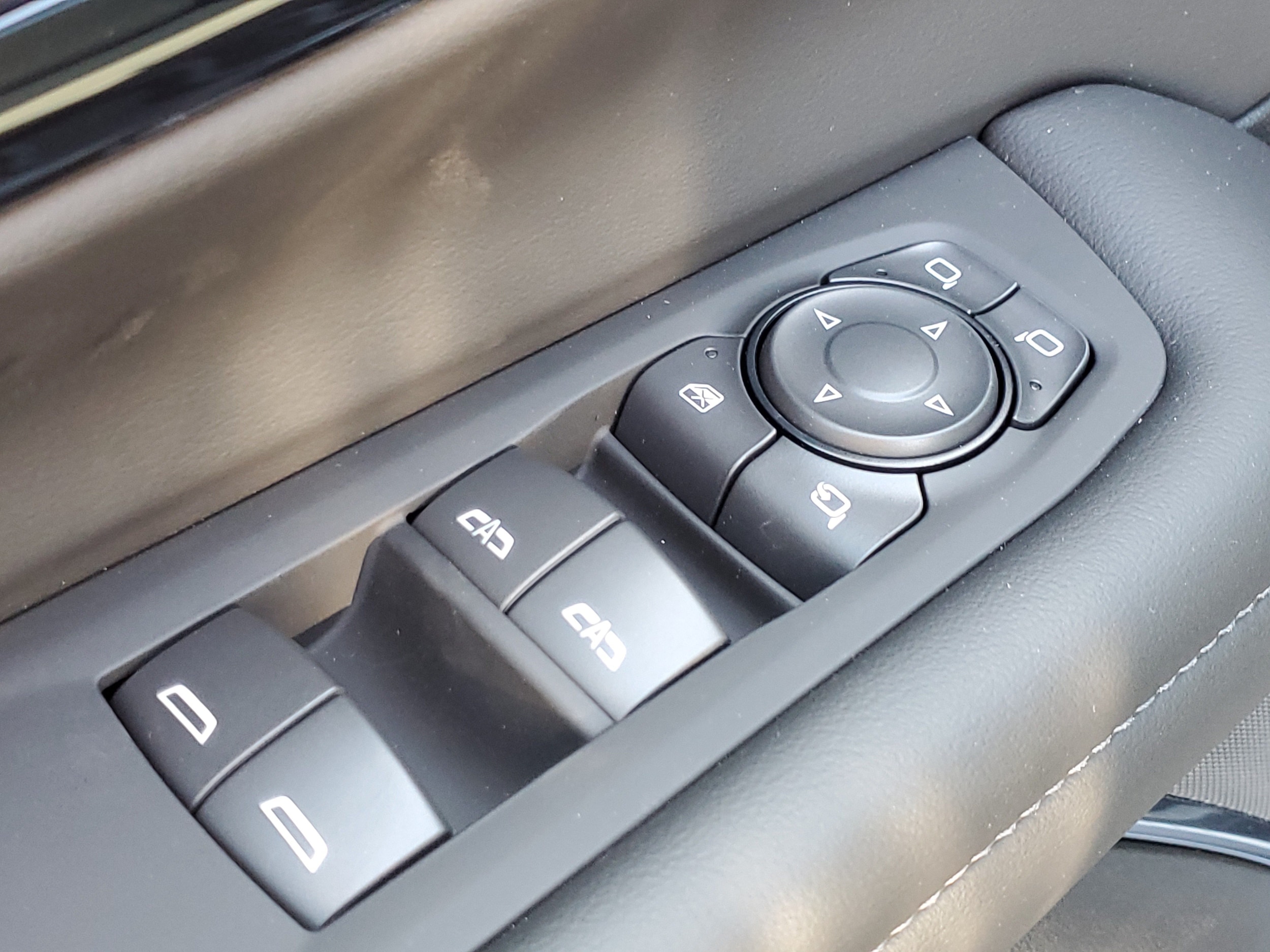 2026 Chevrolet Suburban Z71 - Photo 24