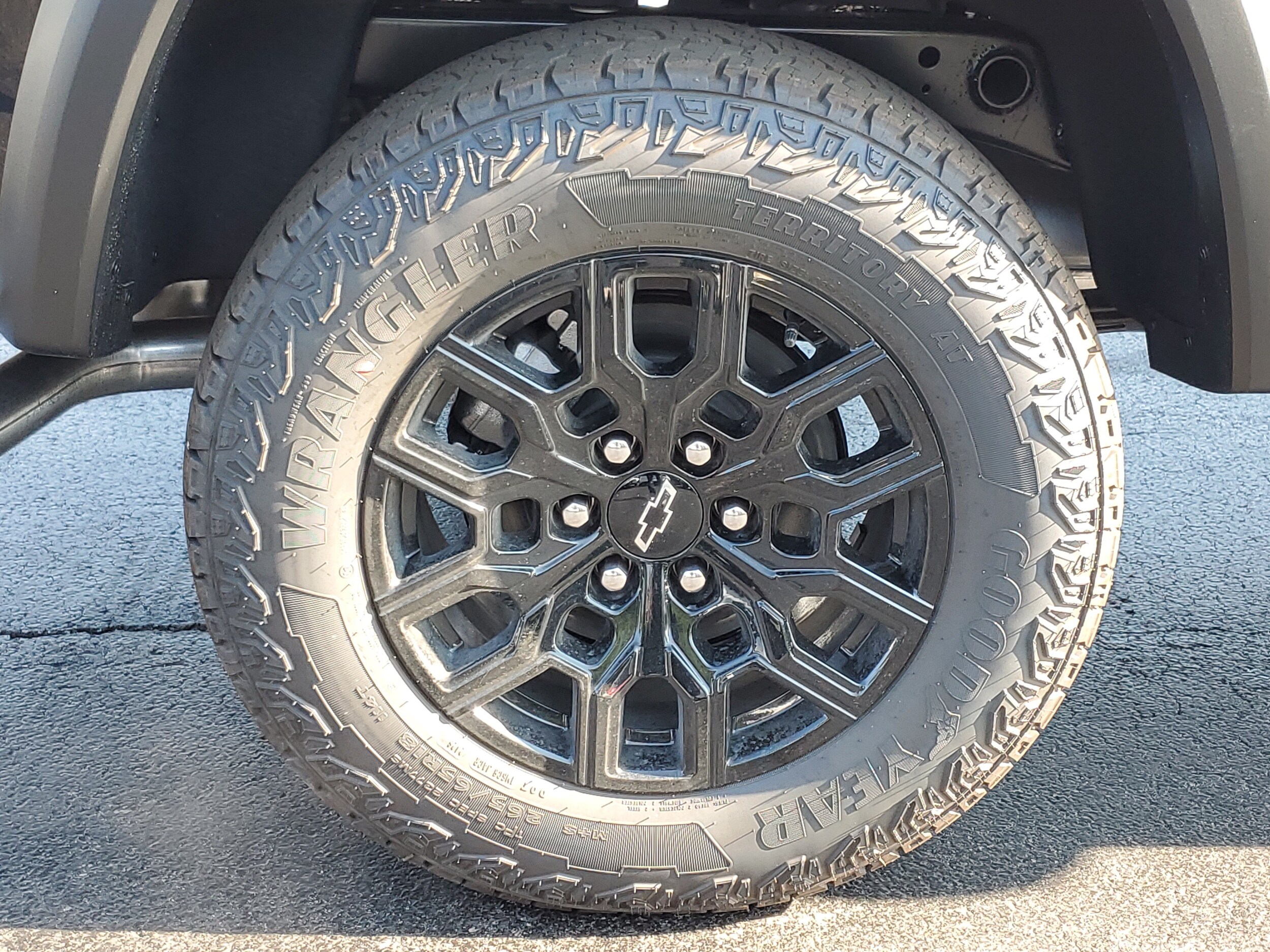 2026 Chevrolet Colorado Crew Cab 4WD Pickup for sale #T1279784 - photo 32