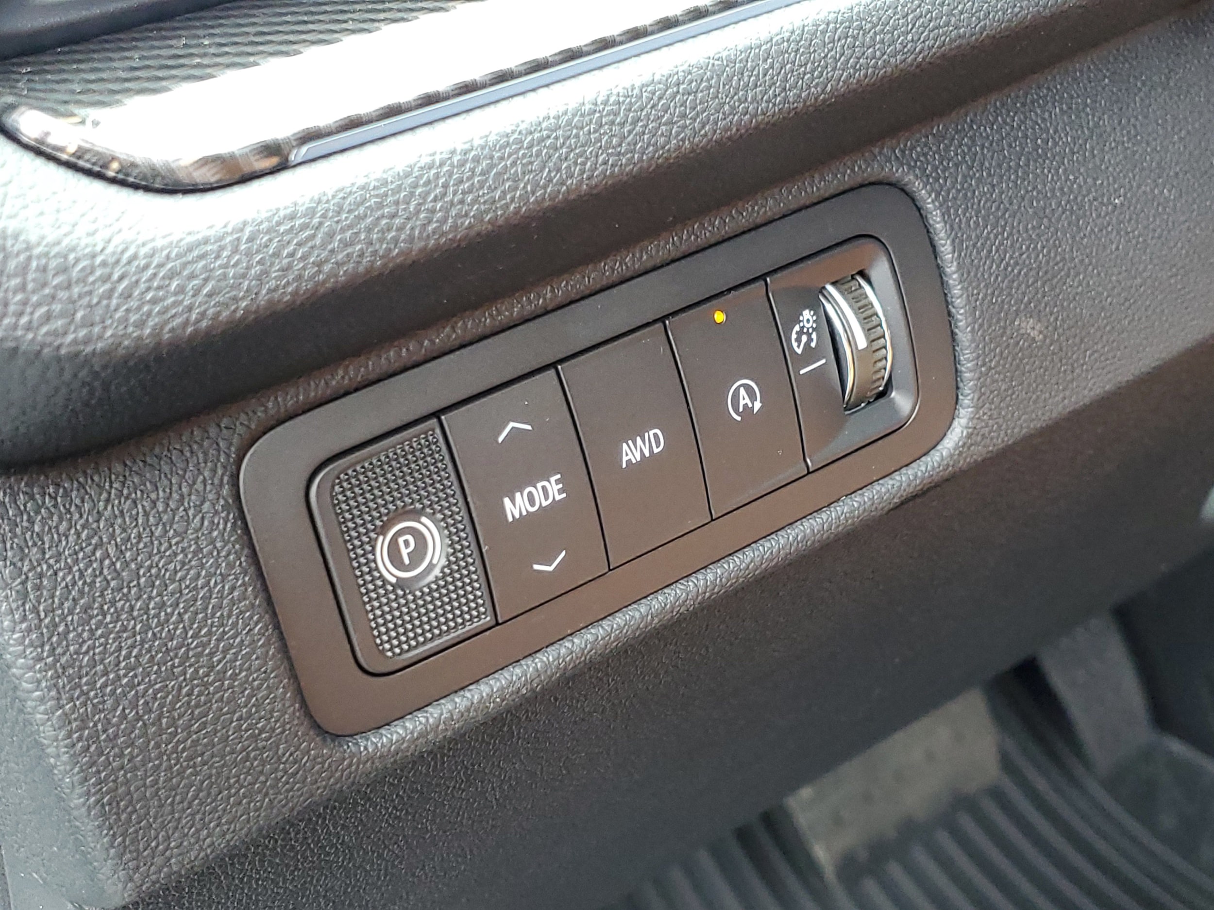 2027 Chevrolet Traverse Z71 - Photo 8