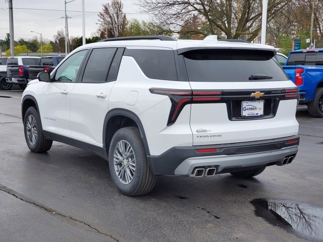 2025 Chevrolet Traverse photo 3