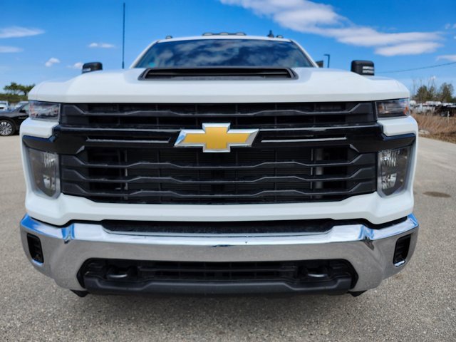 2025 Chevrolet Silverado 3500HD Work Truck photo 3