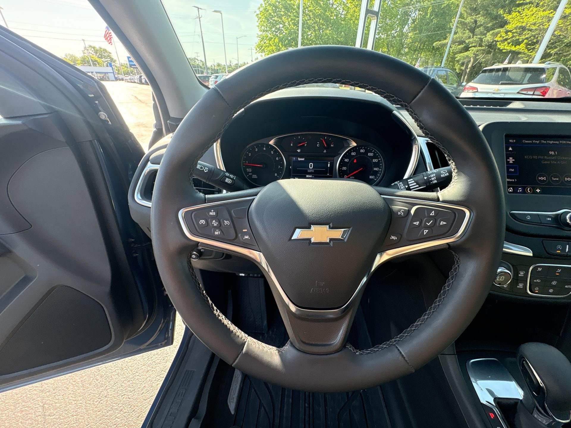 2024 Chevrolet Equinox LT - Photo 11