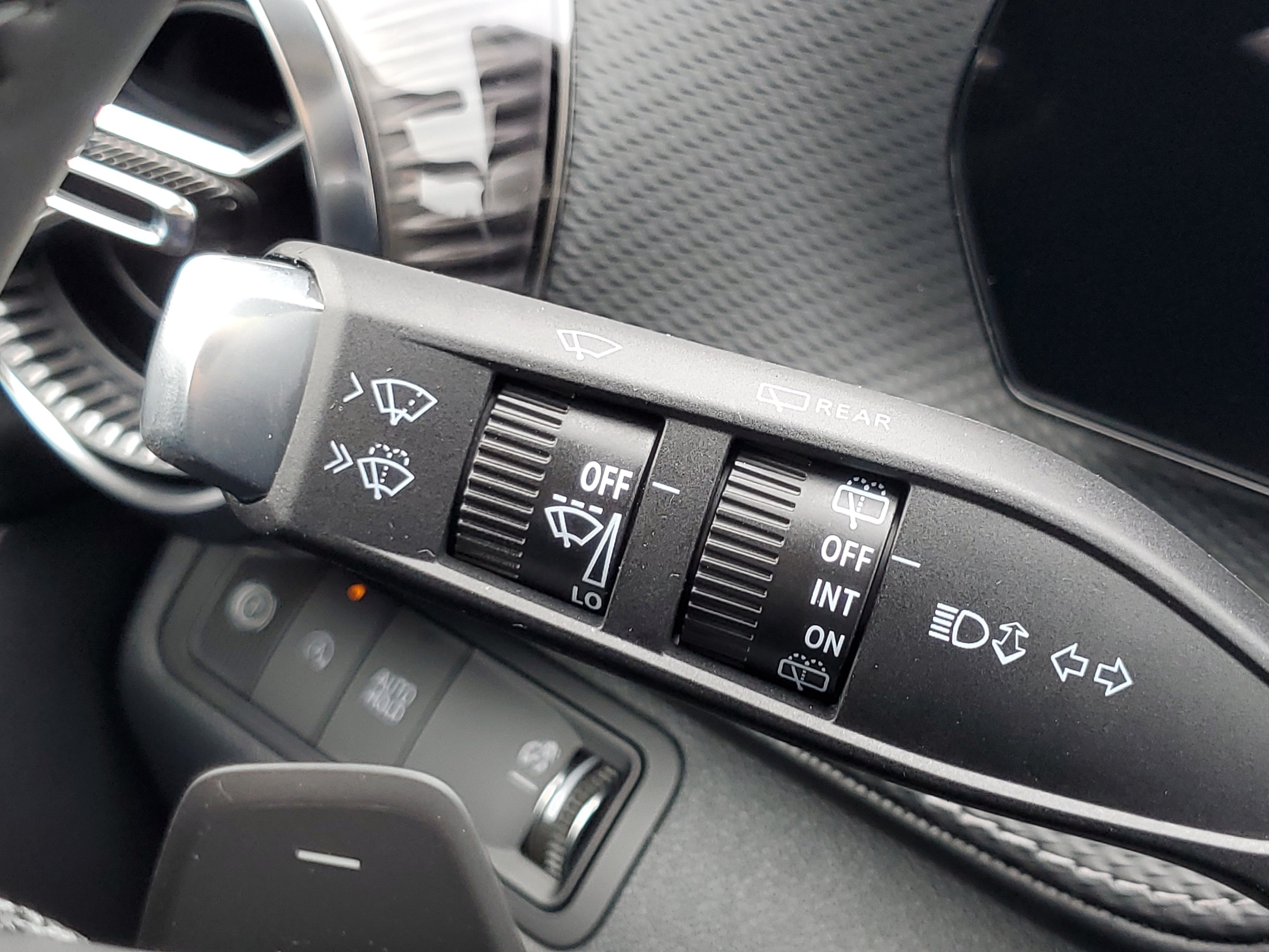 2027 Chevrolet Equinox LT - Photo 10