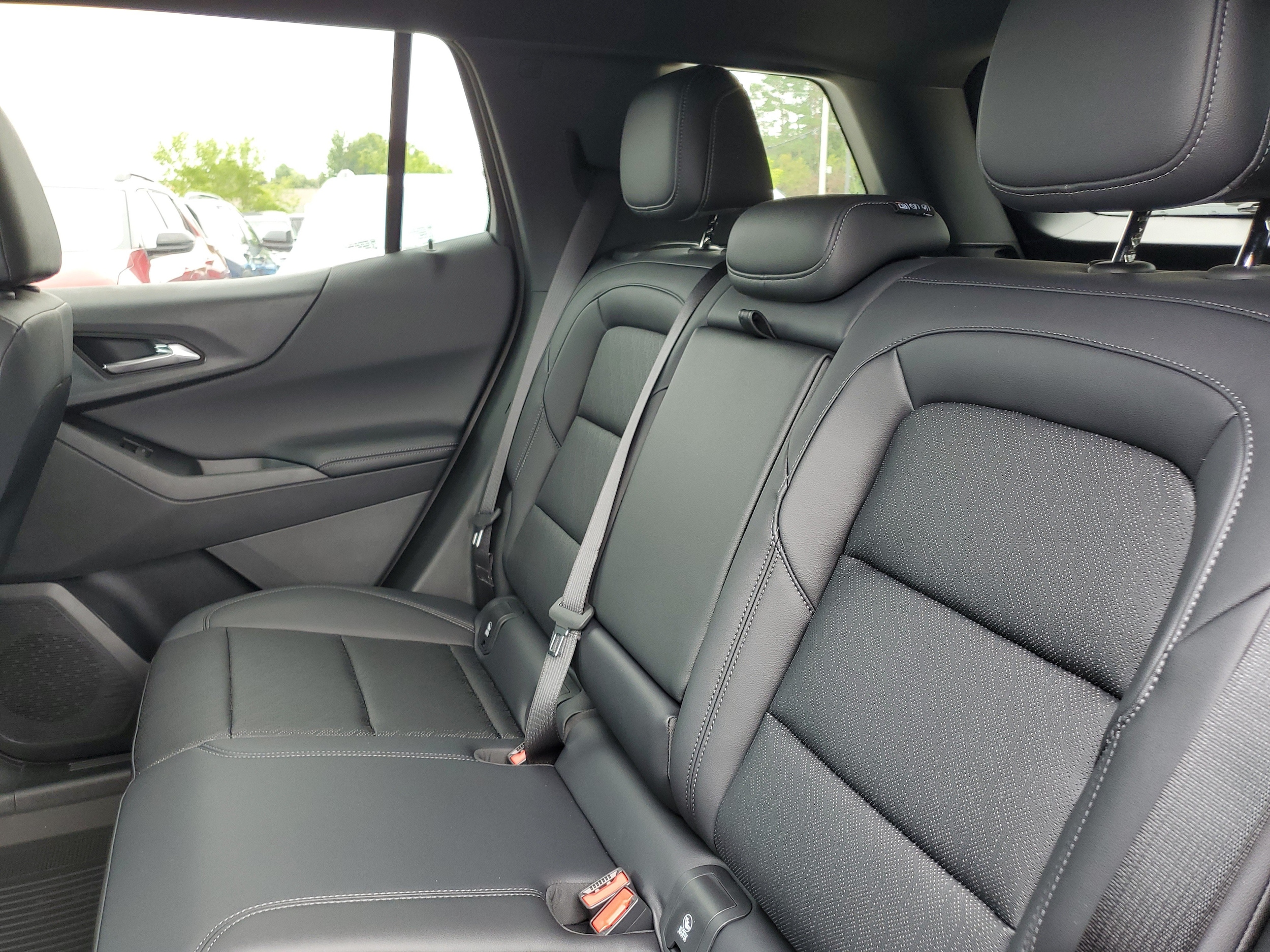 2027 Chevrolet Equinox LT - Photo 26