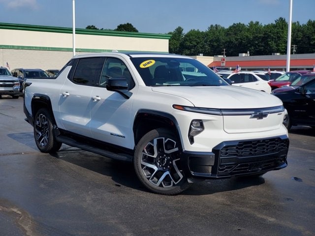 2025 Chevrolet Silverado EV RST's photo