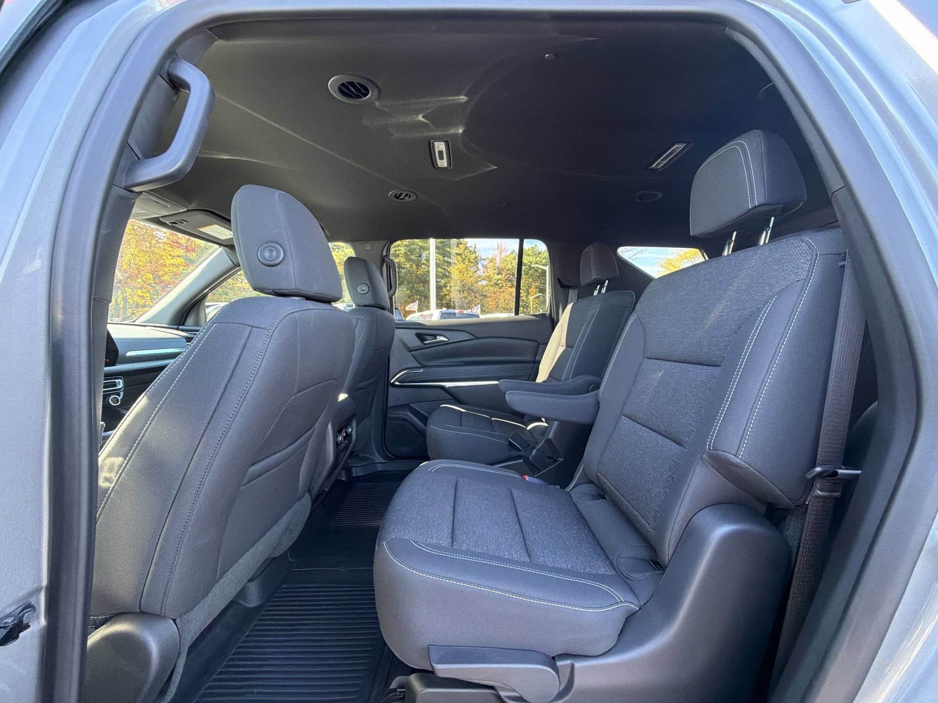 2025 Chevrolet Traverse LT - Photo 32