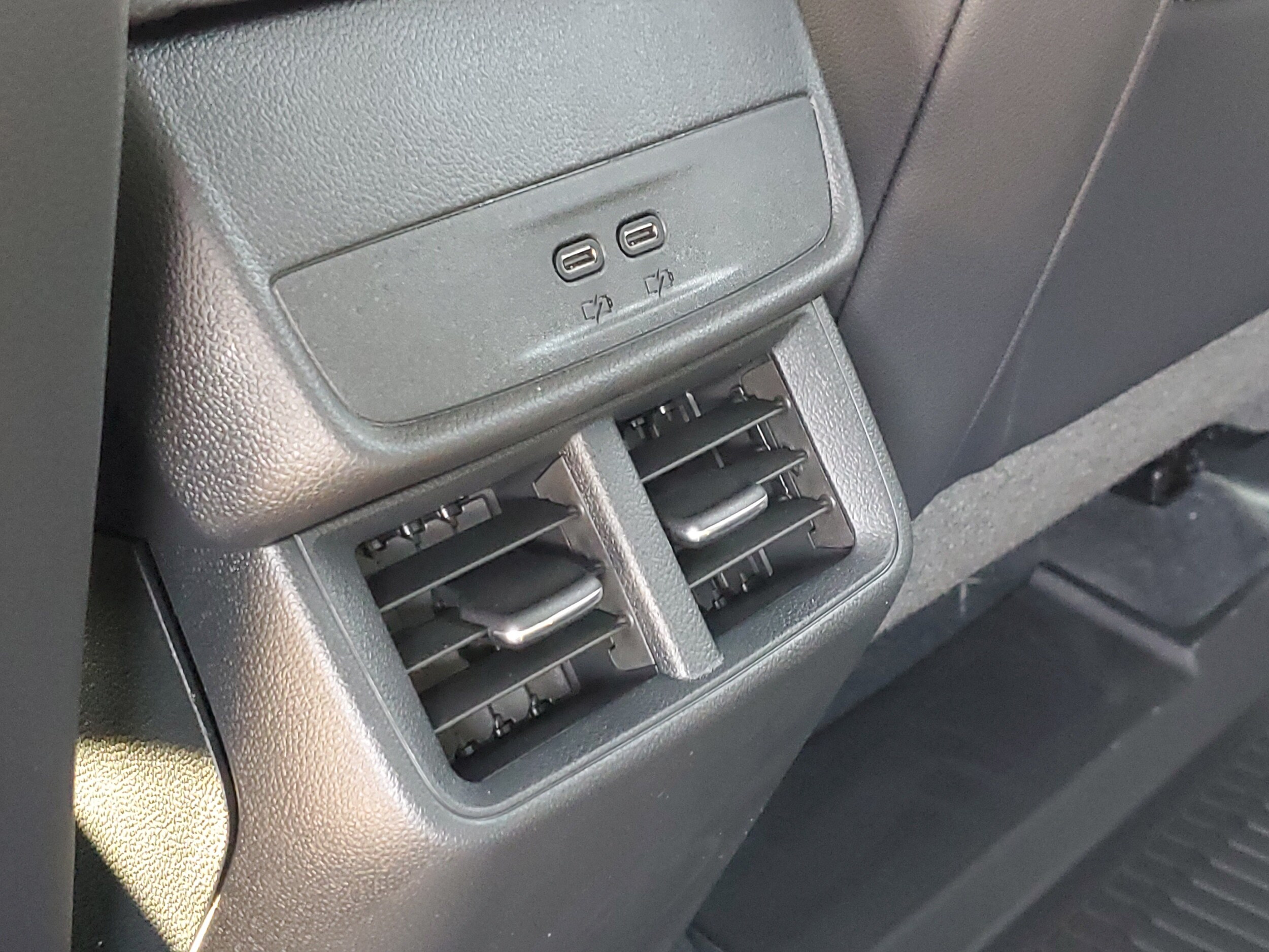 2027 Chevrolet Equinox LT - Photo 29