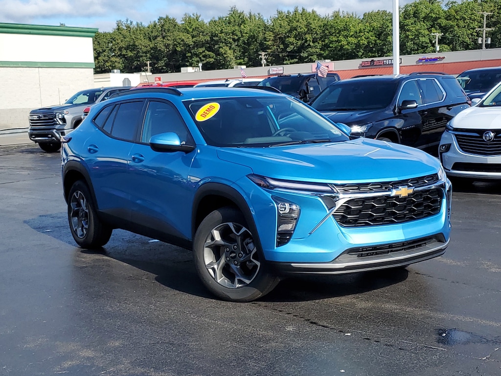 New 2026 Chevrolet Trax LT SUV