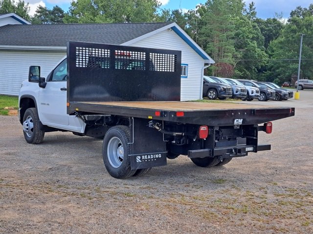2025 Chevrolet Silverado 3500HD Work Truck photo 3
