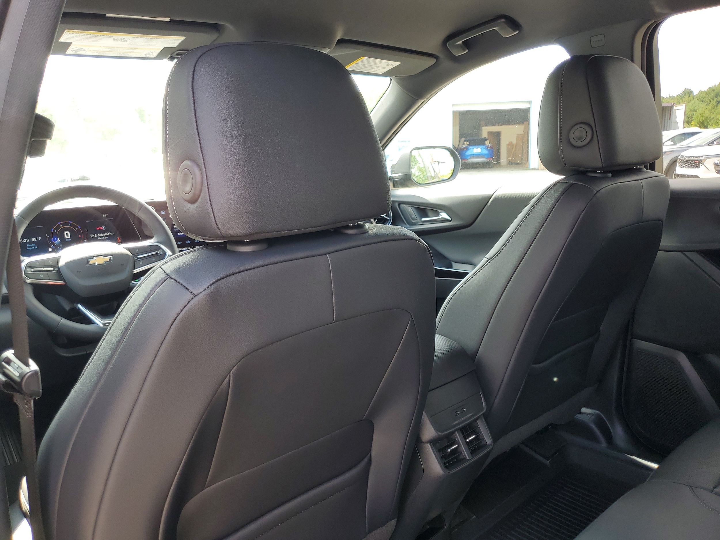 2027 Chevrolet Equinox RS - Photo 28