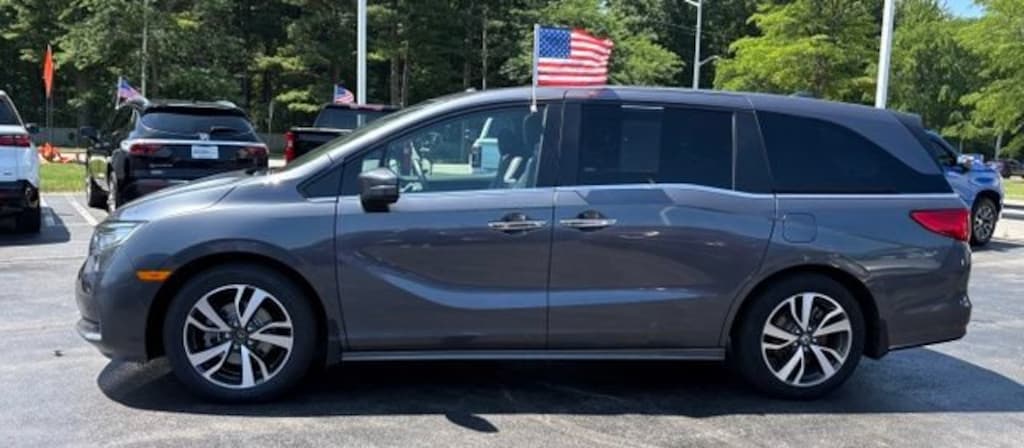 Used 2023 Honda Odyssey Touring Van