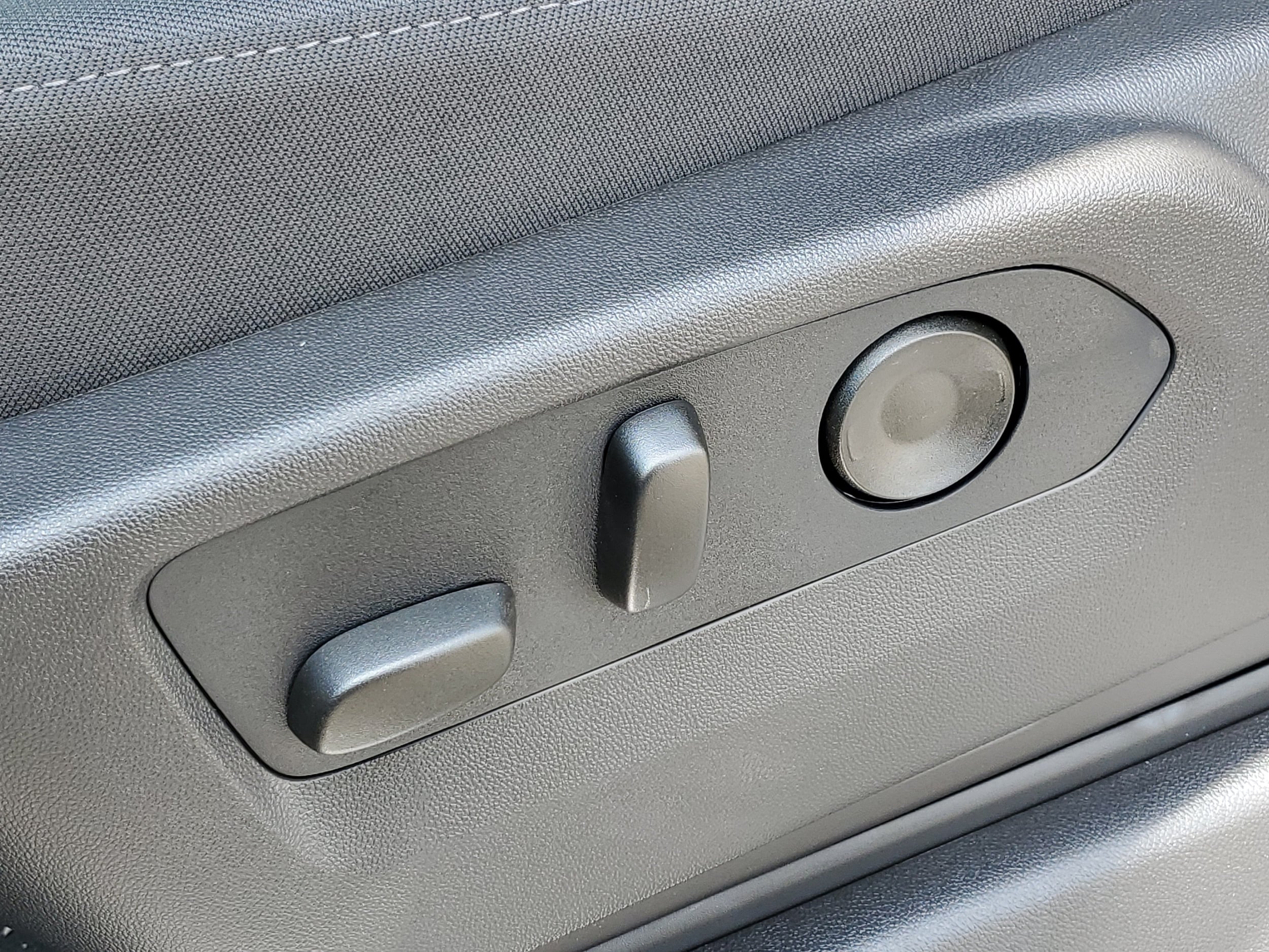 2026 Chevrolet Silverado 1500 LT - Photo 6
