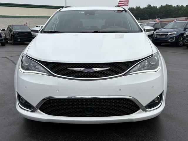 Used 2019 Chrysler Pacifica Limited with VIN 2C4RC1GG8KR570828 for sale in Midland, MI