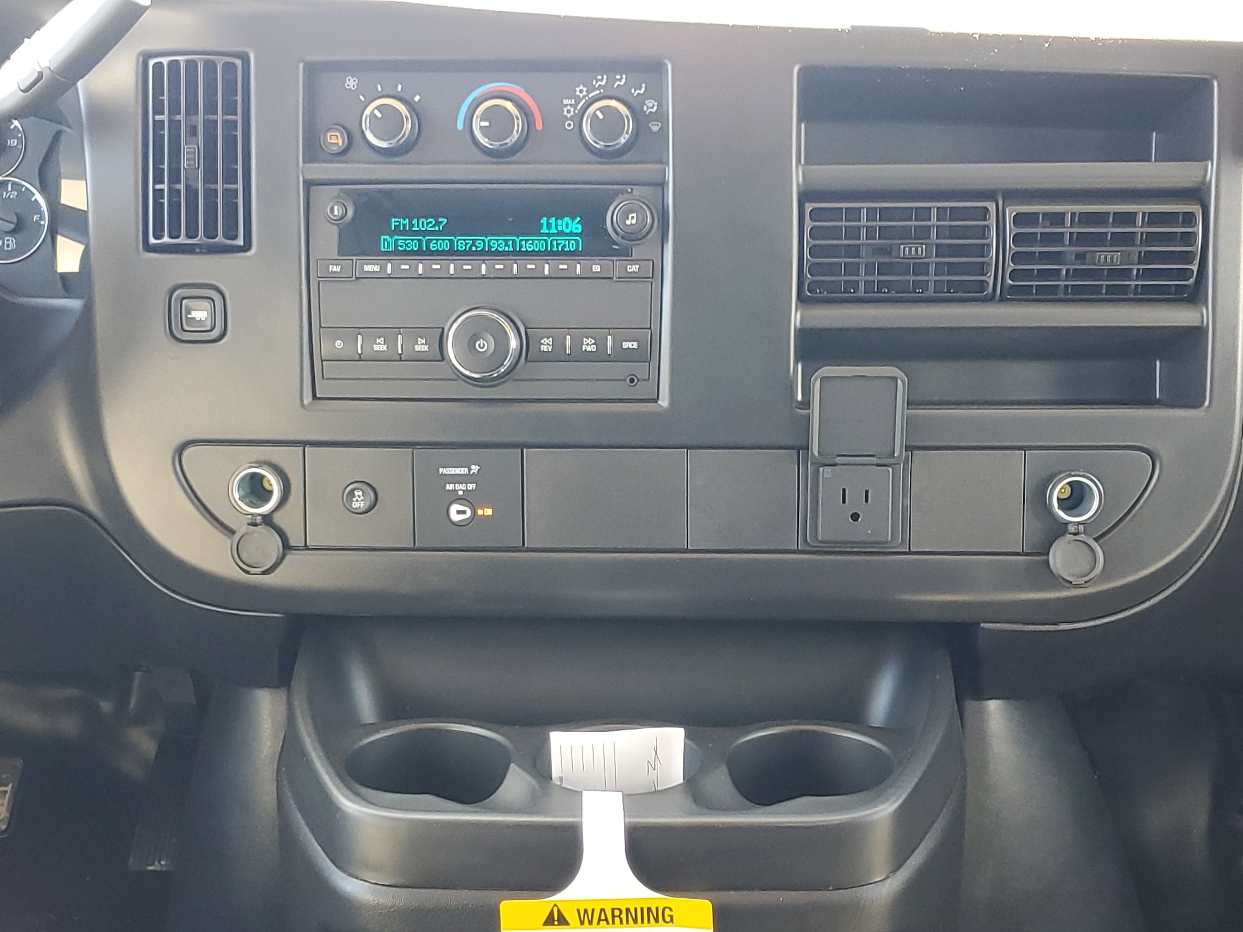 2026 Chevrolet Express Cargo Work Van - Photo 21