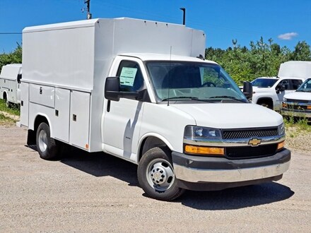 2025 Chevrolet Express Cutaway 3500 1WT Cutaway Van