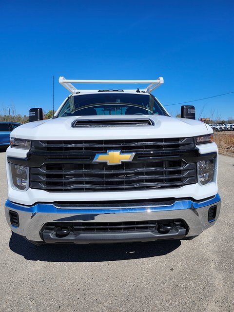 2025 Chevrolet Silverado 3500HD Work Truck photo 3