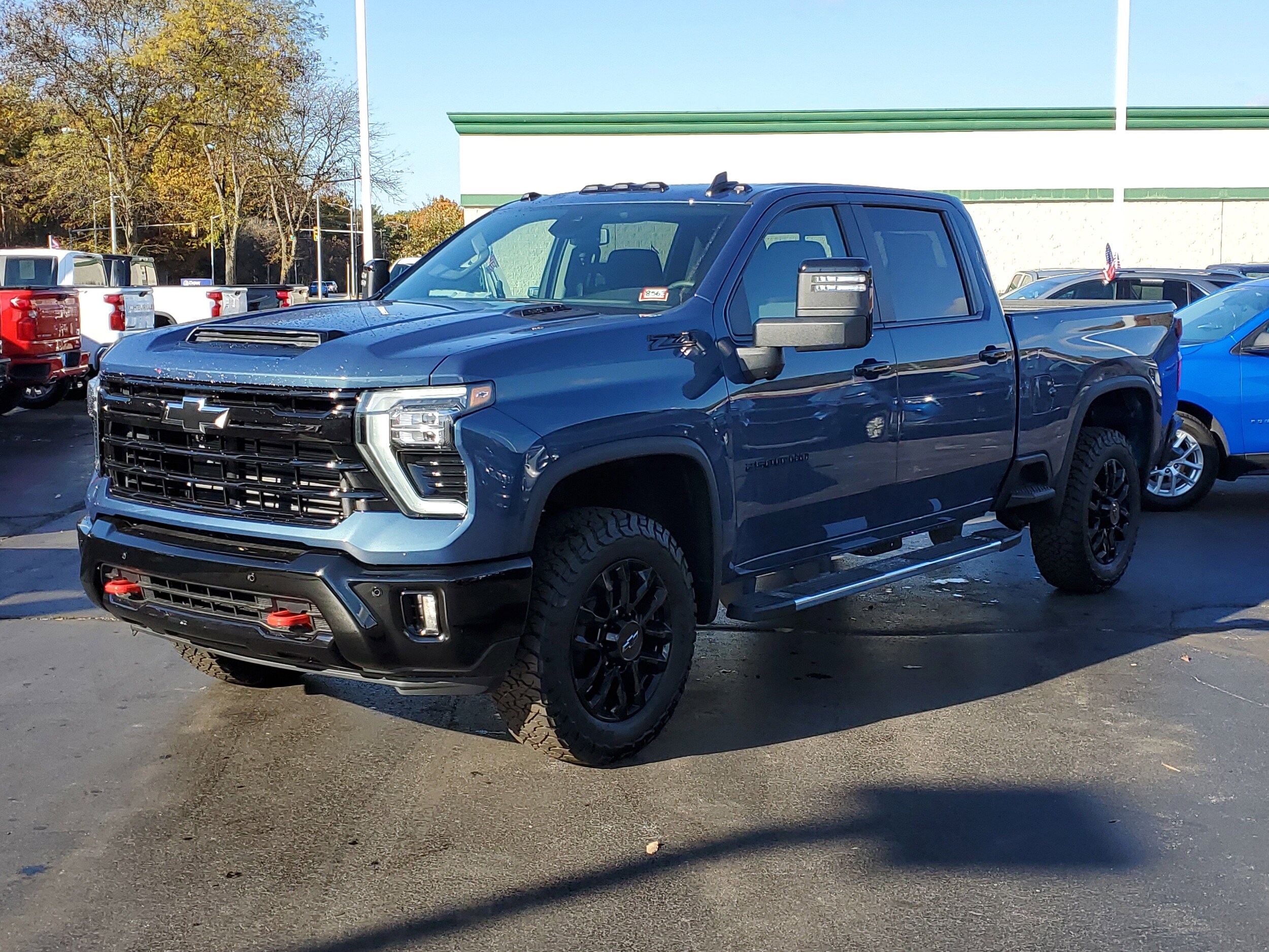 2026 Chevrolet Silverado 2500HD LT photo 2
