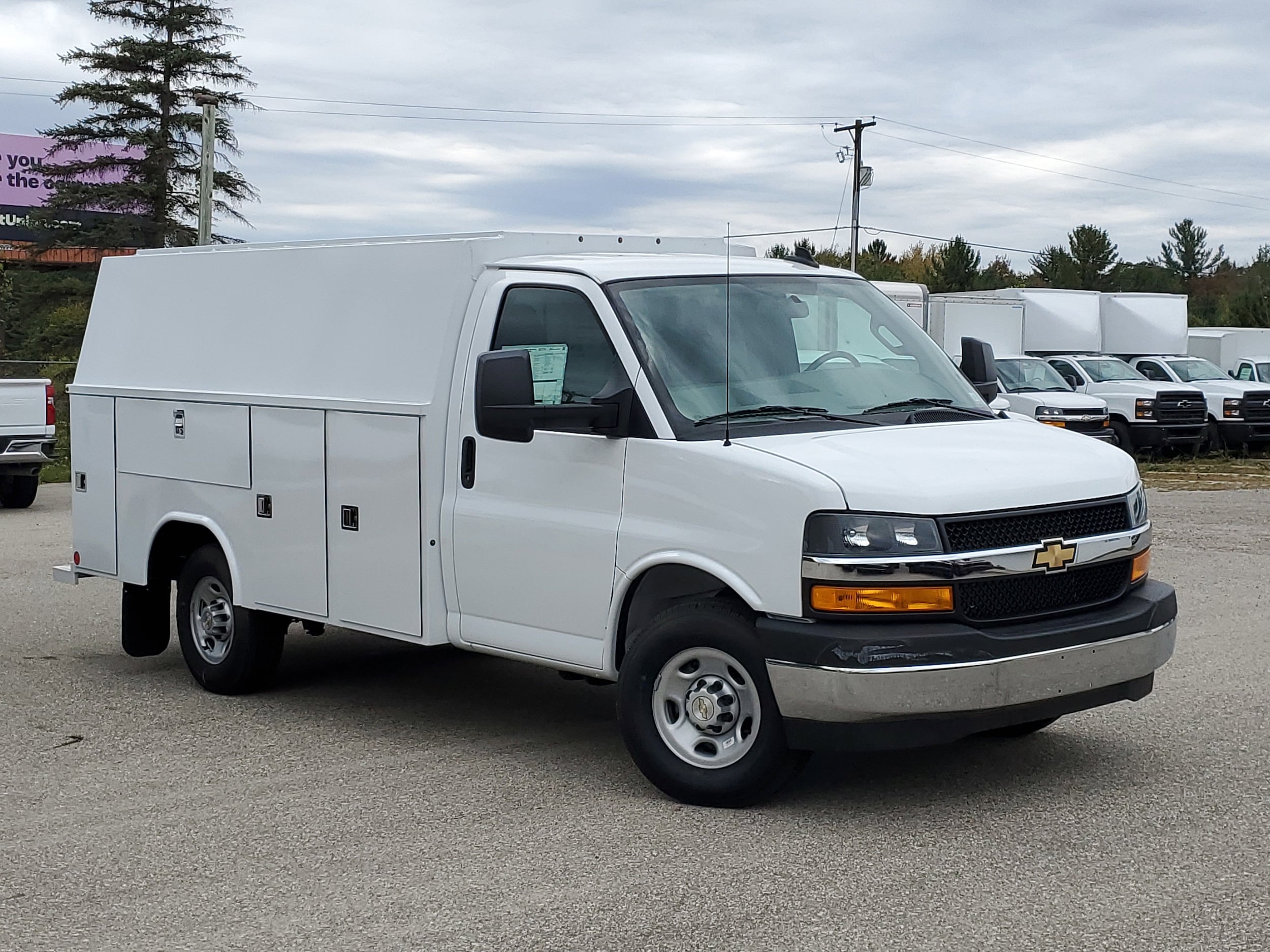 2025 Chevrolet Express 3500 139" WB's photo