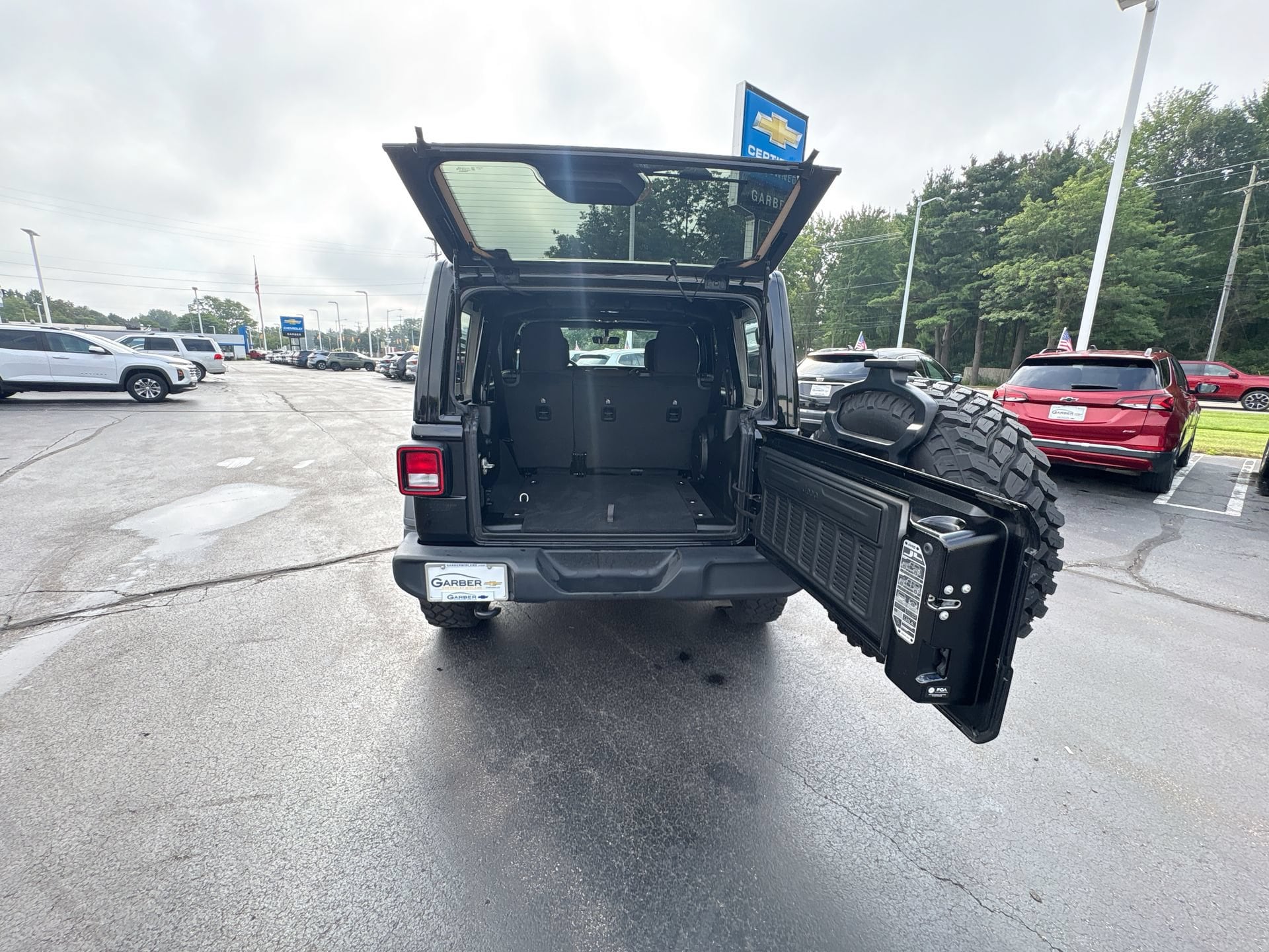 2023 Jeep Wrangler 4-Door Willys - Photo 21
