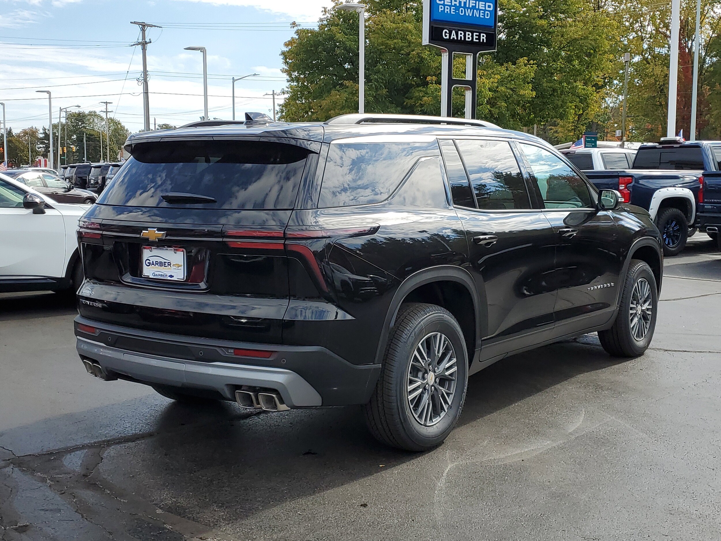 2026 Chevrolet Traverse photo 4